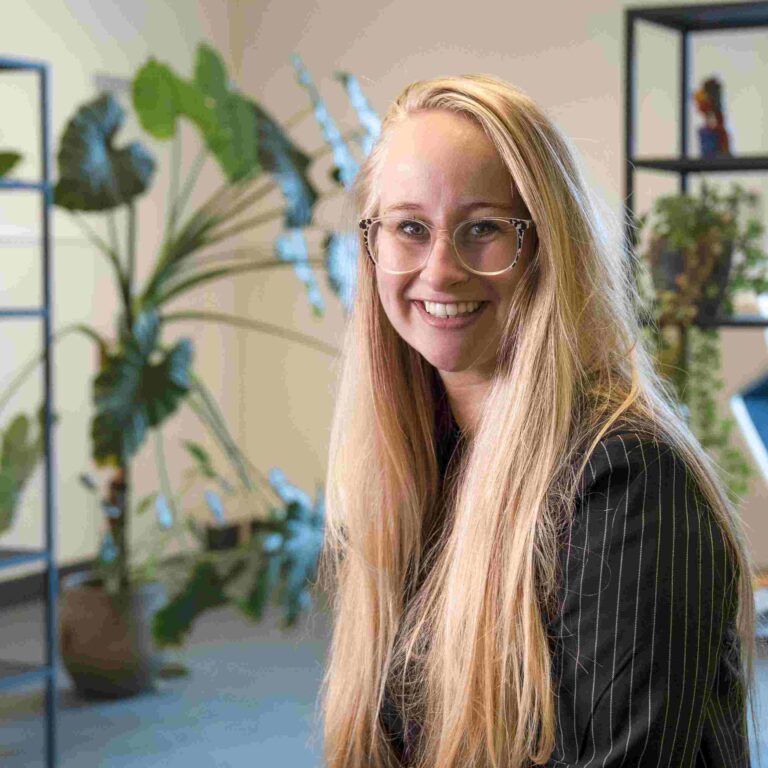 Portretfoto van Linda Hoogeveen